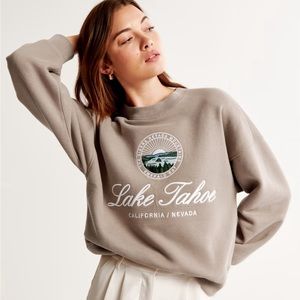 Abercrombie & Fitch Parks Classic Sunday Crew, size Medium